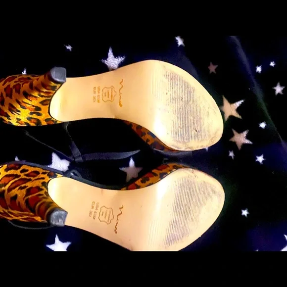 Nina Heels! Mob Wife style 🤩Luster satin - Picture 2 of 3